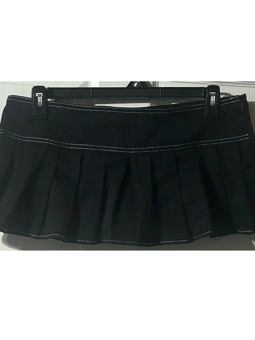 NEW Size L Romwe Black Belted Buckle Contrast Stitch Pleated Micro Mini Skirt